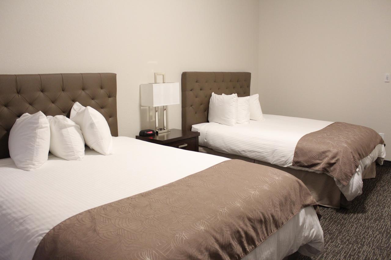 Prairie Moon Inn & Suites Macklin Eksteriør bilde