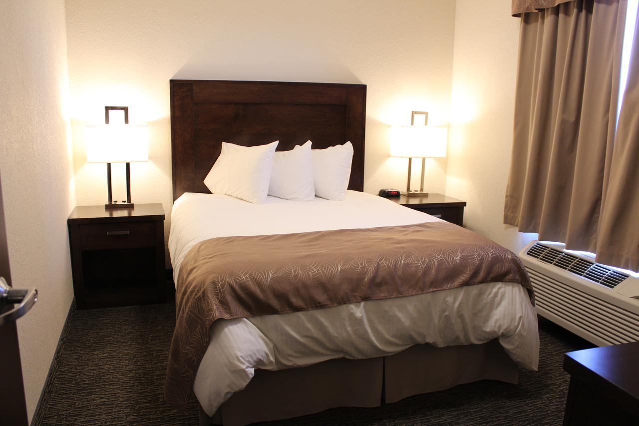 Prairie Moon Inn & Suites Macklin Eksteriør bilde